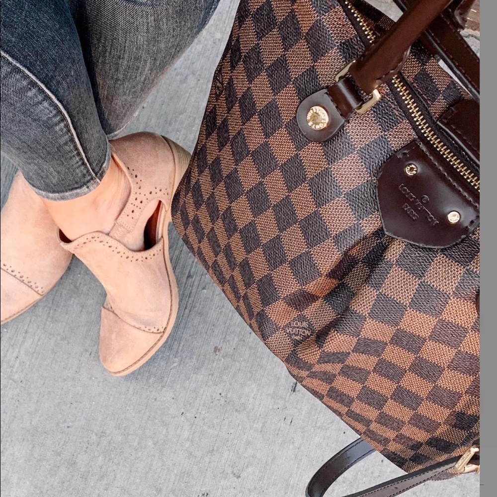 Beautiful, excellent condition LV Siena PM.